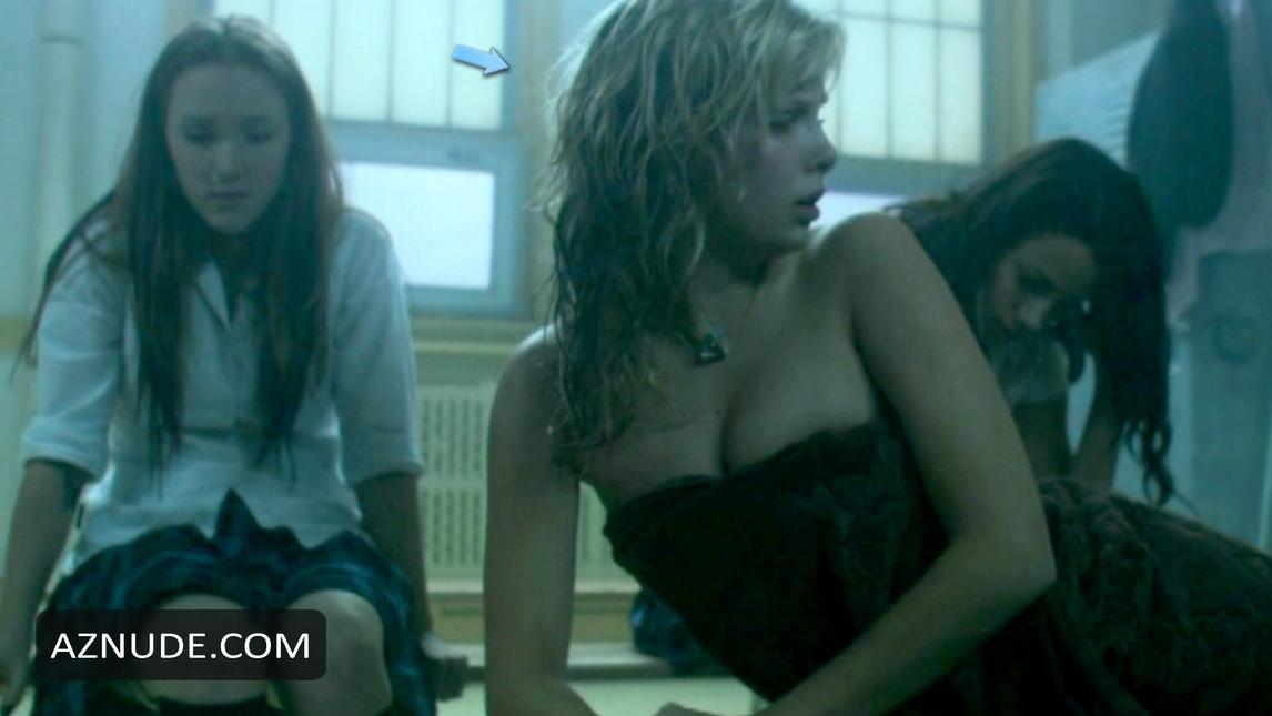 Jennifer Miller in 5ive Girls, photo 4