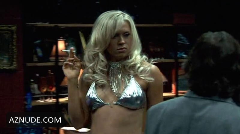 Beth Cordingly in Funland, photo 3