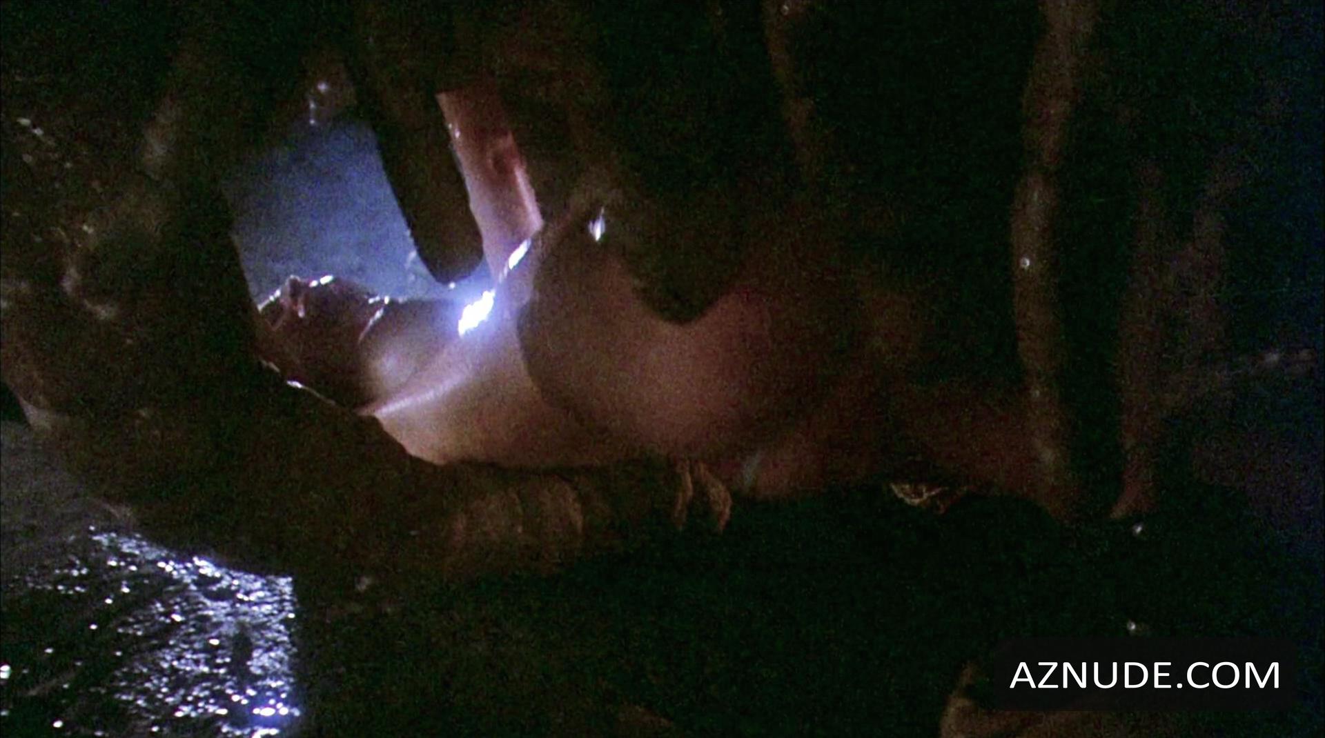 Taaffe O'Connell in Galaxy of Terror, photo 39