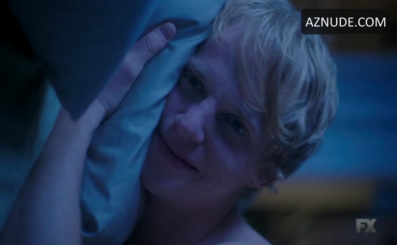 You're the Worst (2014-2015) in You're the Worst (2014-2015), photo 24