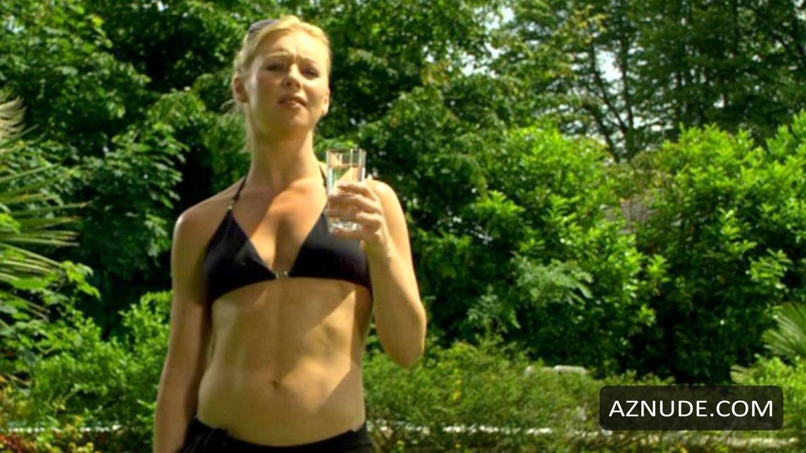 Emma Boardman in Neil's Party, photo 1