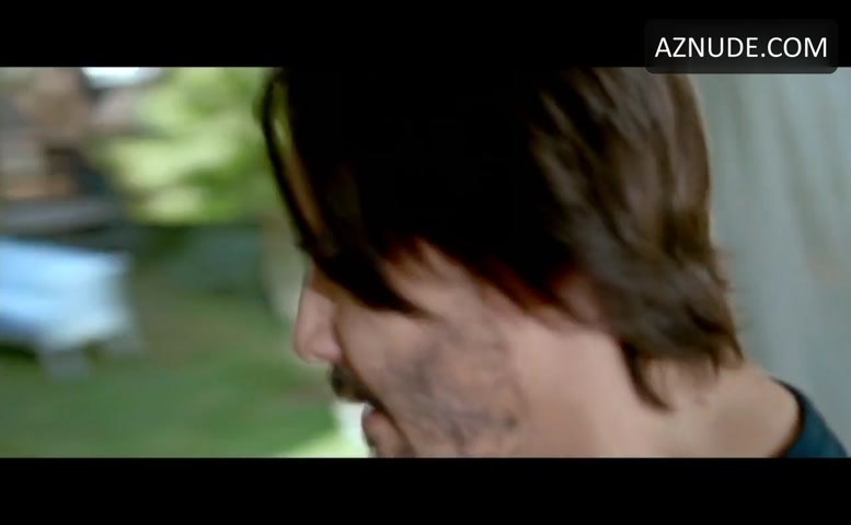 Lorenza Izzo in Knock Knock, photo 5
