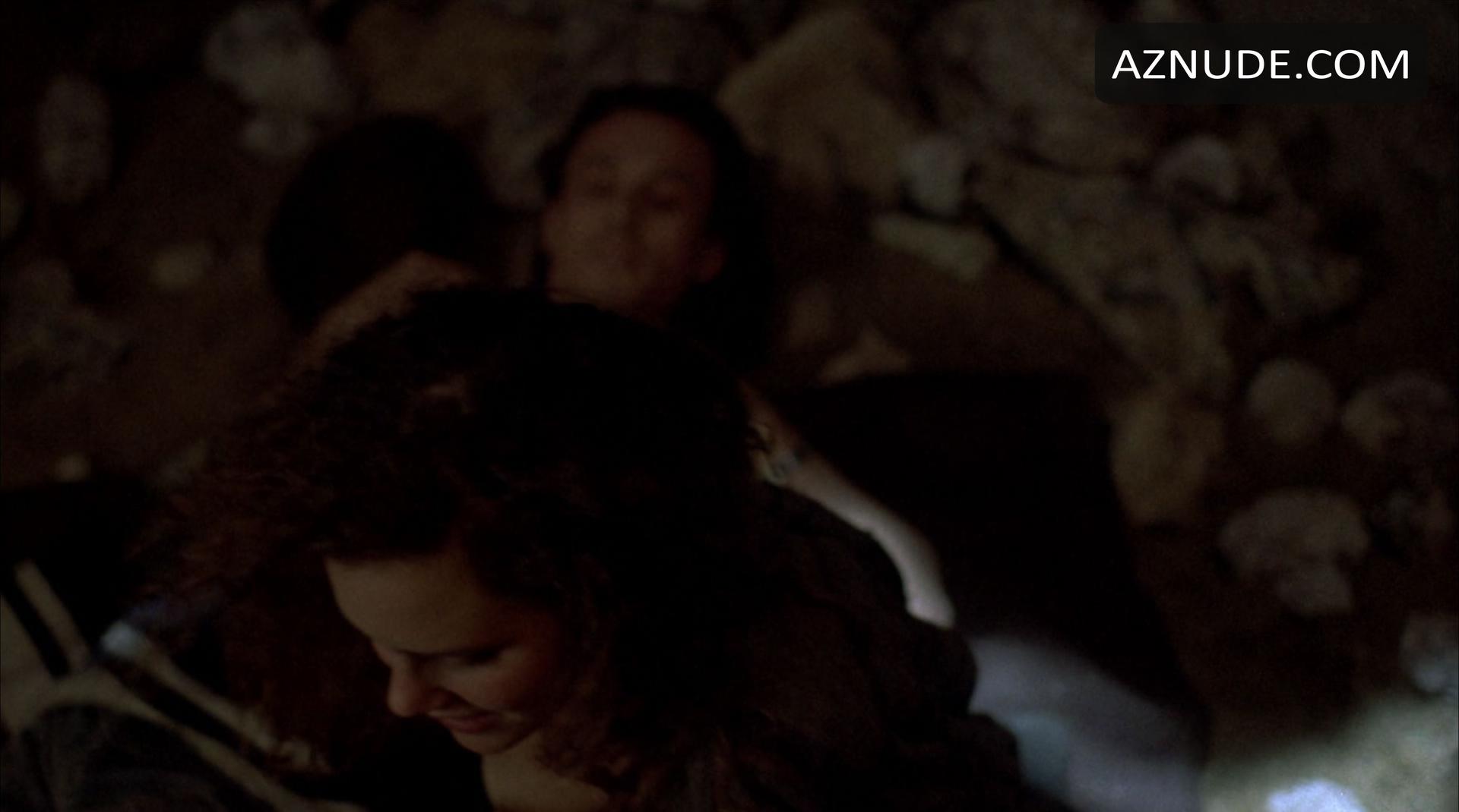 Ione Skye in Gas Food Lodging, photo 16