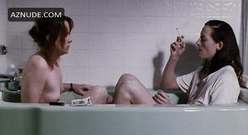 Amy Madigan in Female Perversions, photo 6