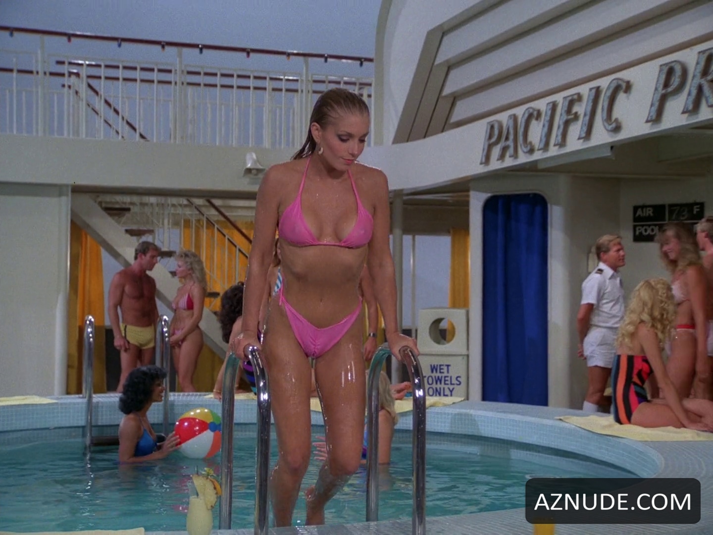 Heather Thomas in The Love Boat, photo 1