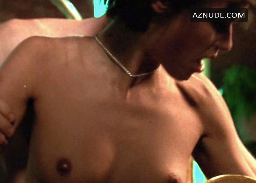 Polly Shannon in The Hunger, photo 13