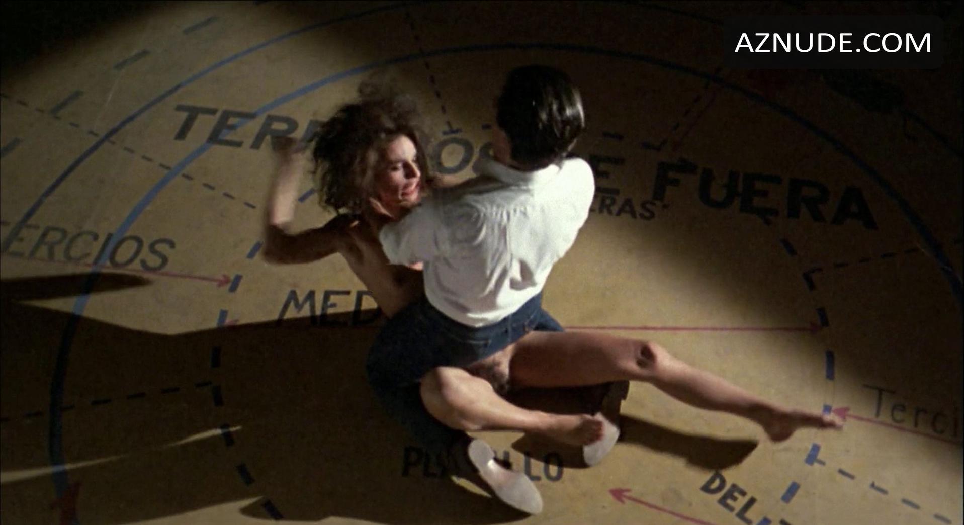 Assumpta Serna in Matador, photo 23