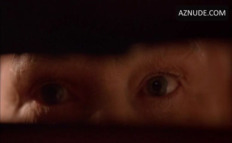 Cate Blanchett in Notes On A Scandal, photo 6