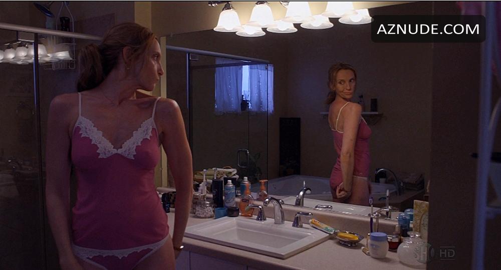 Toni Collette in United States of Tara (2009-2010), photo 13