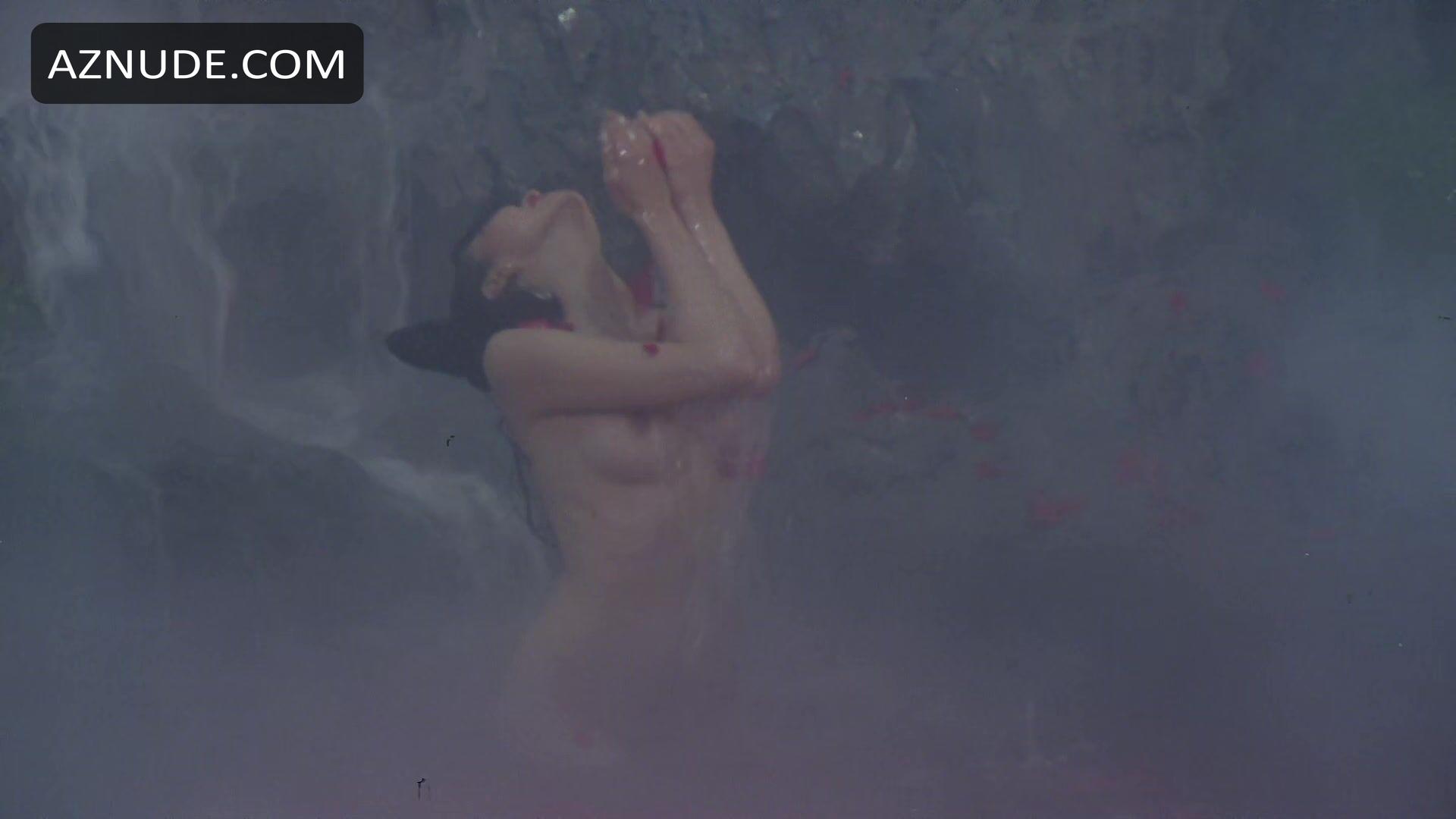 Amy Yip in Erotic Ghost Story, photo 81