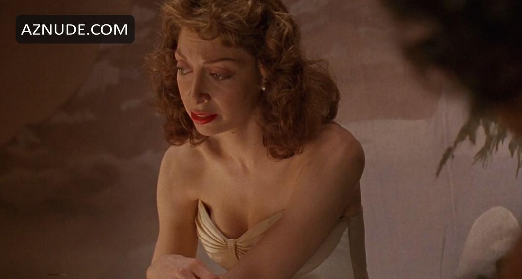 Illeana Douglas in Grace of My Heart, photo 1