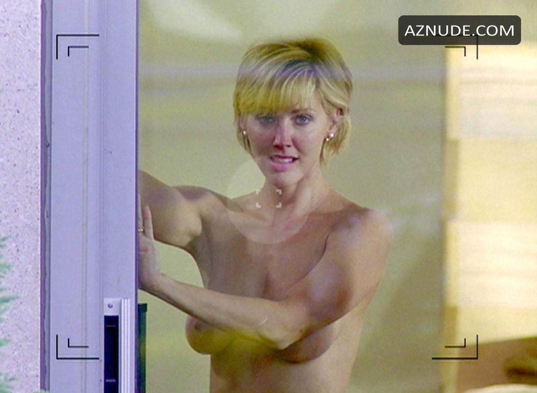 Bobbie Phillips in The Hustle, photo 3