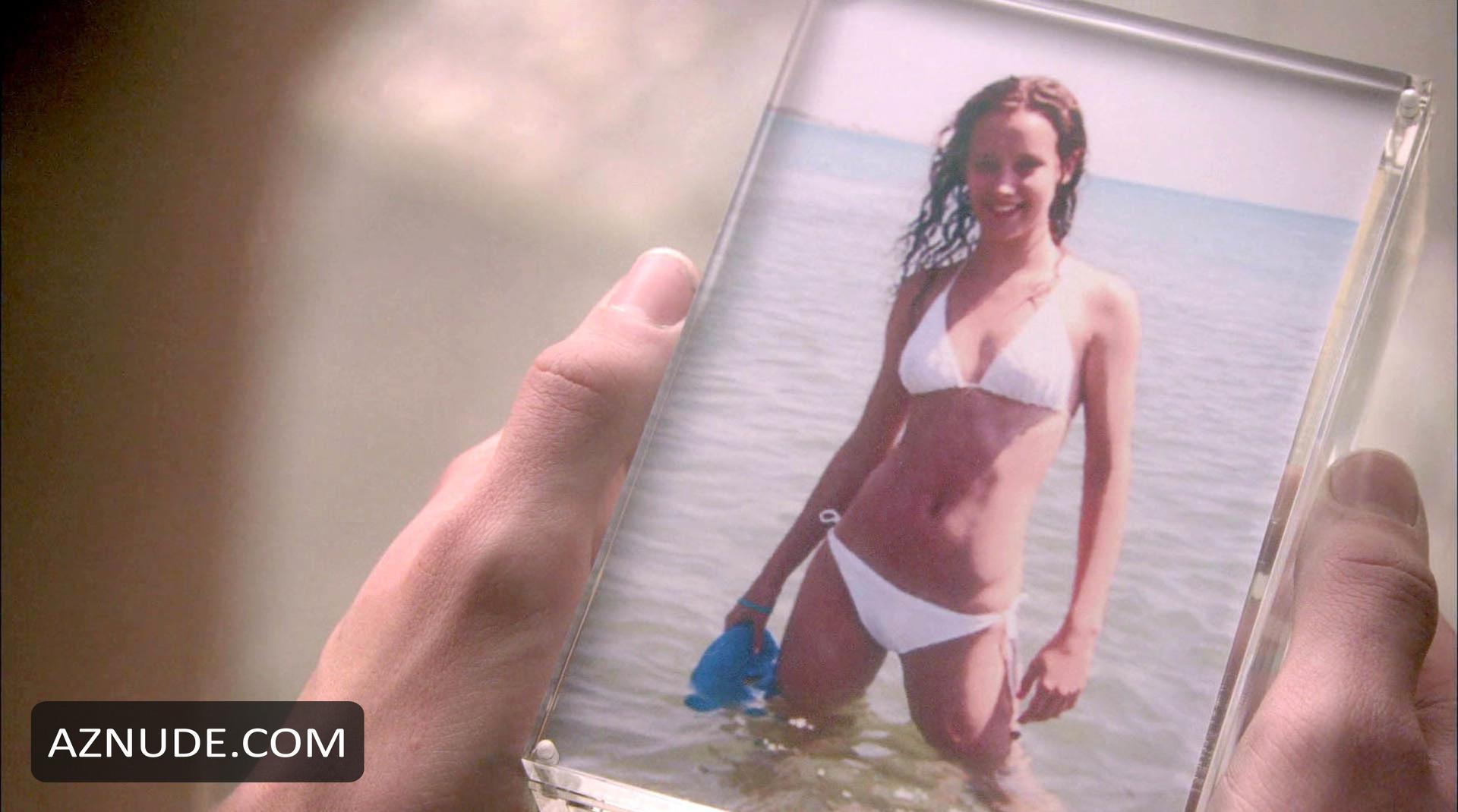 April Pearson in Skins, photo 27