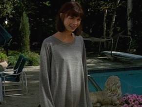 Polly Shannon in The Girl Next Door, photo 22