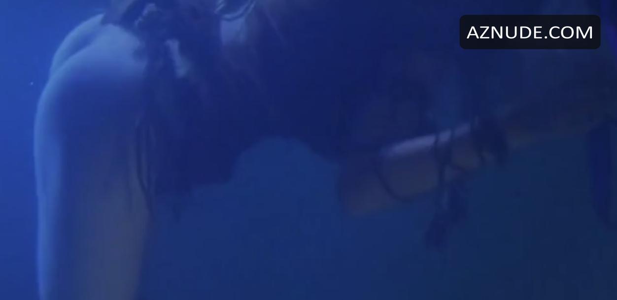 King-Man Chik in Erotic Ghost Story 2, photo 5