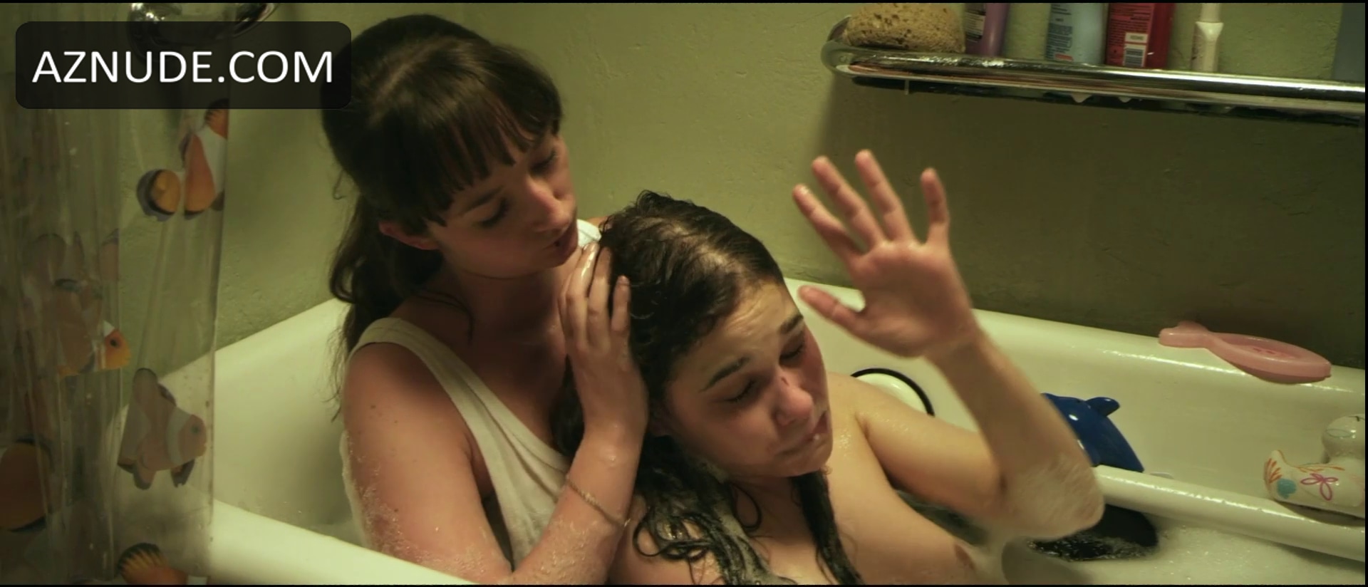 Christina Drechsler in Cracks in the Shell, photo 10