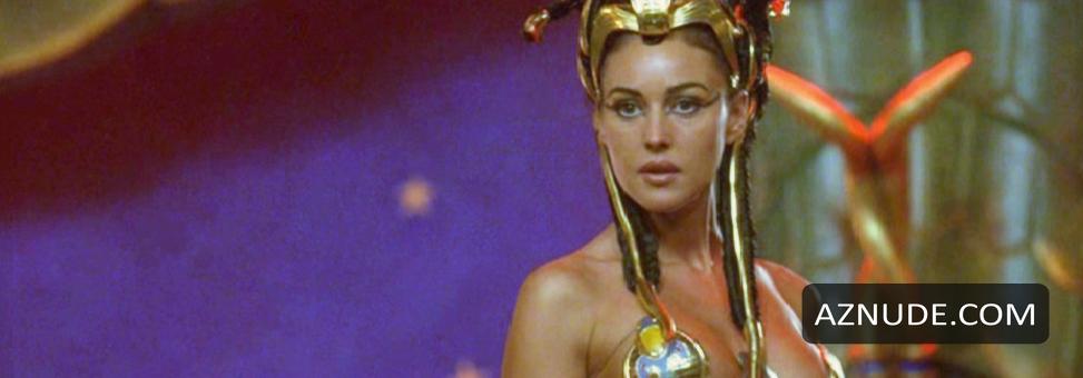 Monica Bellucci in Asterix & Obelix: Mission Cleopatre, photo 3