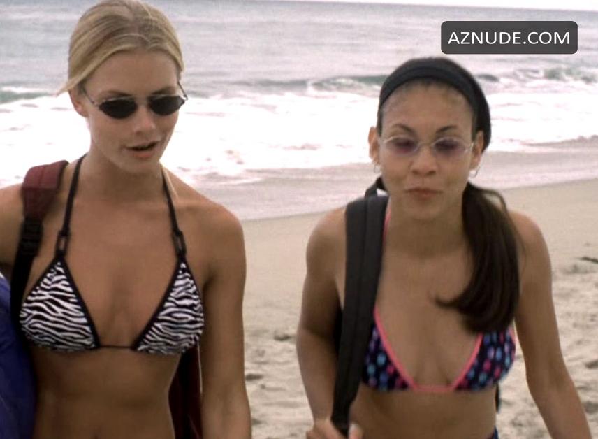Jaime Pressly in Pinata: Survival Island, photo 4