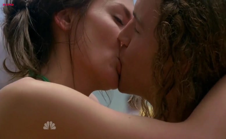 Sarah Roemer in The Event, photo 11