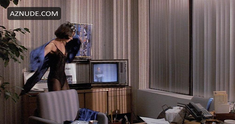 Sela Ward in Nothing In Common, photo 4