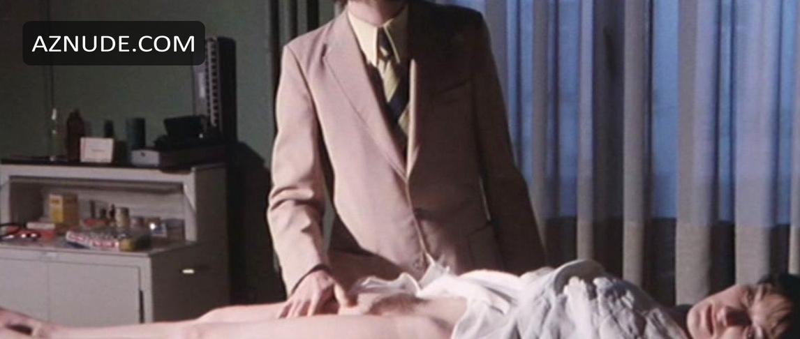 Monica Swinn in Female Vampire, photo 4