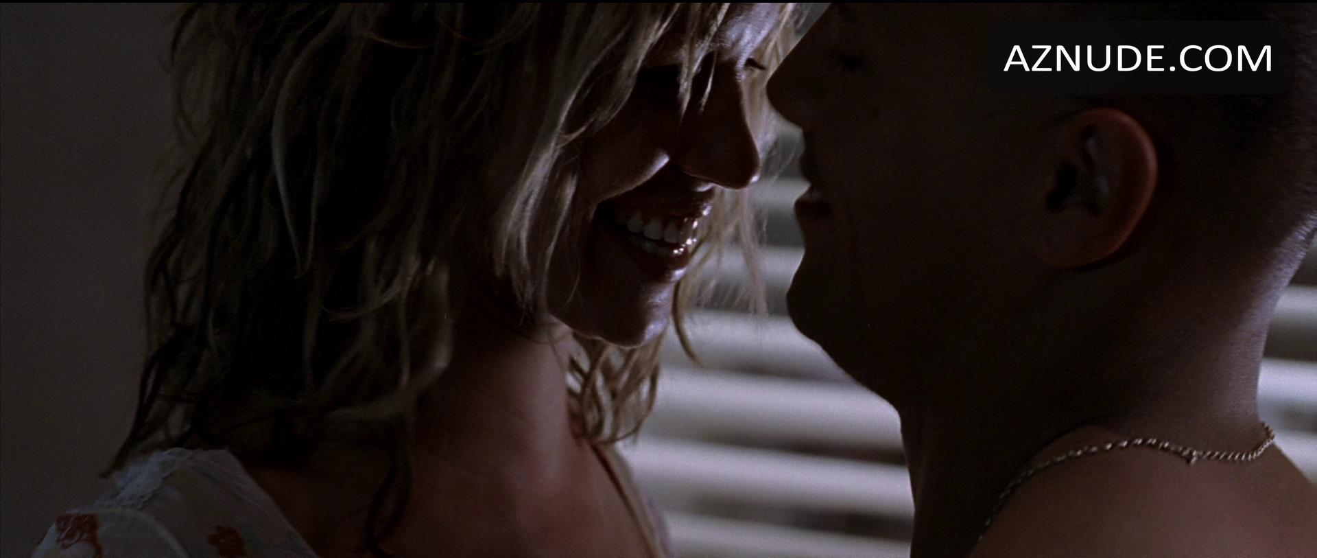 Ashley Scott in Walking Tall, photo 13