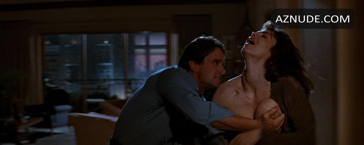 Jeanne Tripplehorn in Basic Instinct, photo 19