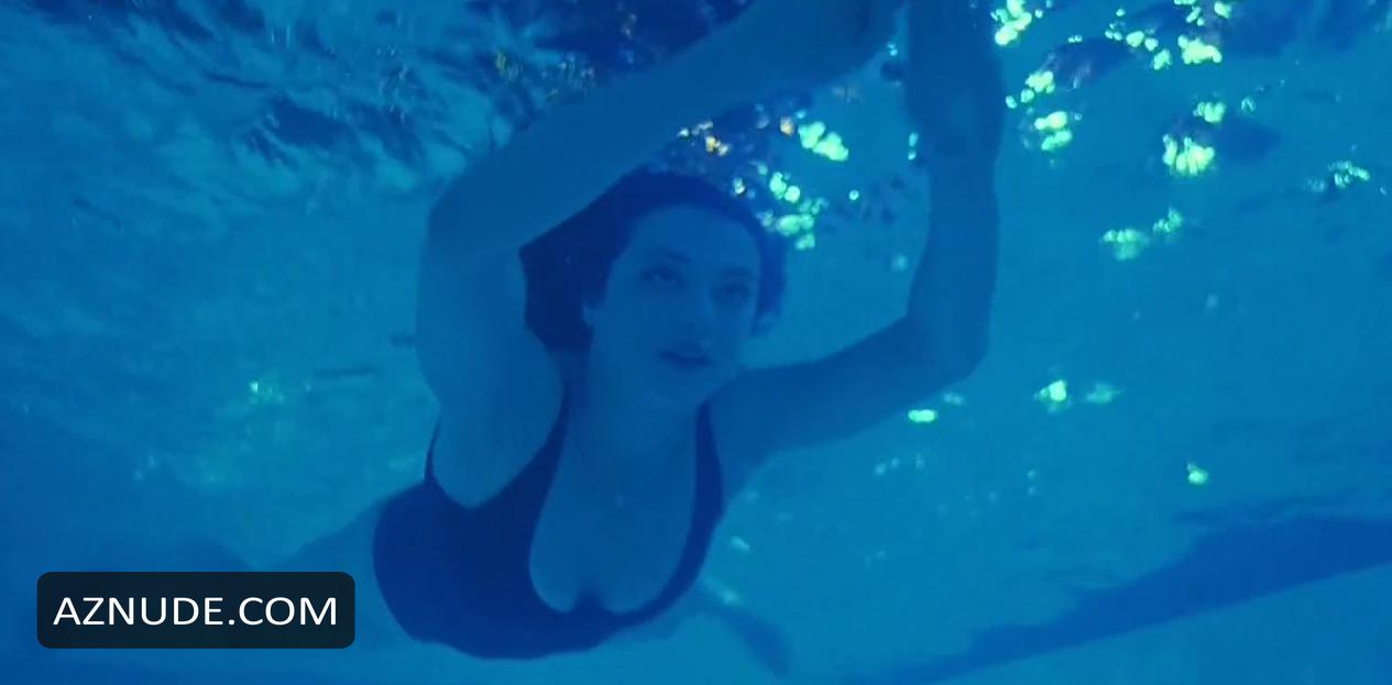 Rachel Weisz in I Want You, photo 11