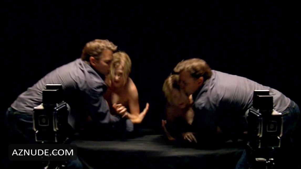 Allie Smith in Cup of My Blood, photo 1