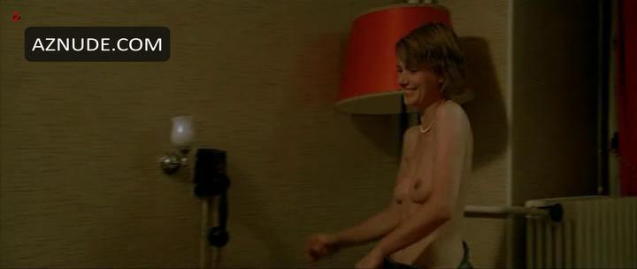Miou Miou in Dog Day, photo 10