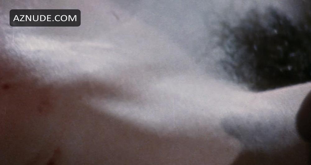 Ria De Simone in A Cat in the Brain, photo 4