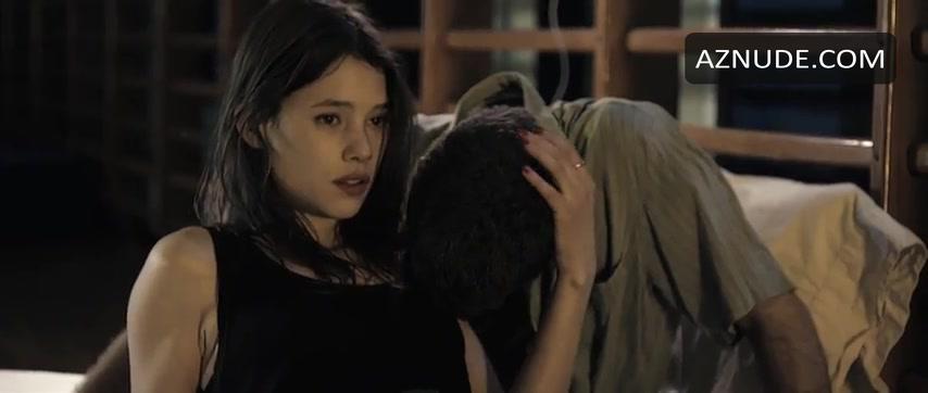 Astrid Berges Frisbey in The Sex Of The Angels, photo 13