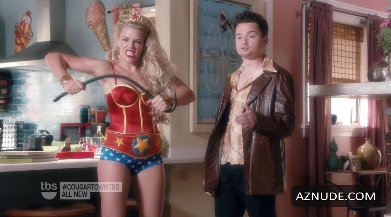 Cougar Town (2009-2015) in Cougar Town (2009-2015), photo 15