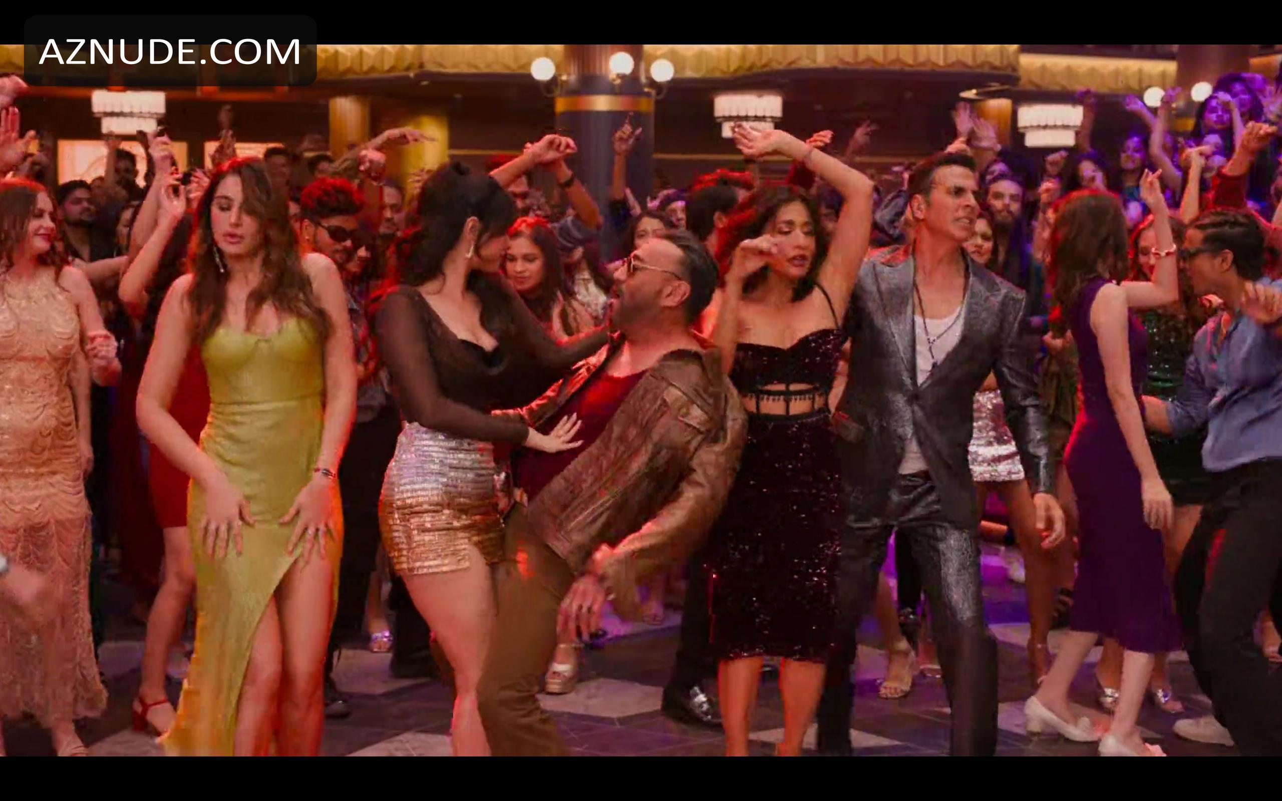 Soundarya Sharma in Housefull 4, photo 40