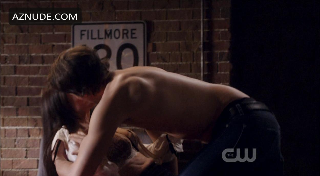 Gina Holden in Life Unexpected, photo 0