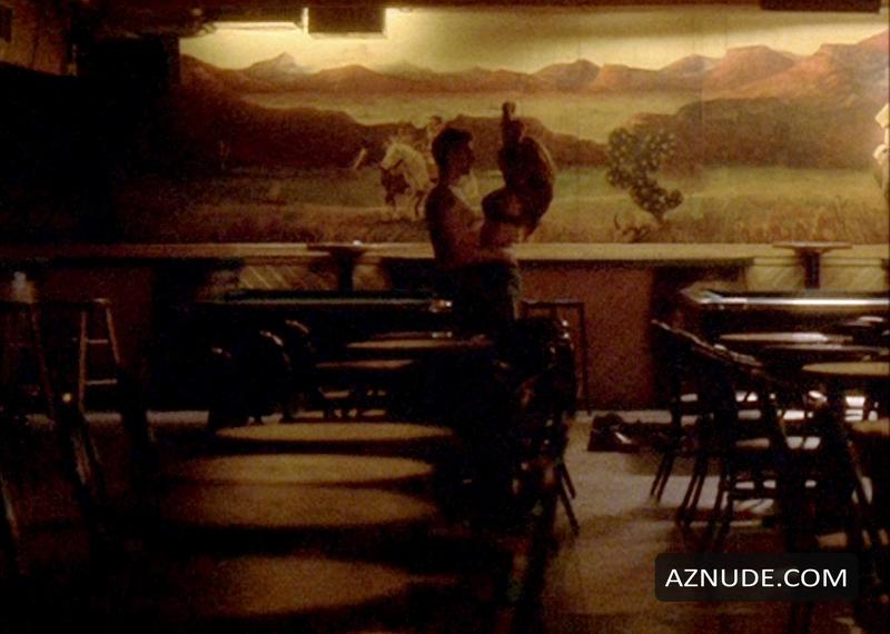 Angie Everhart in Wicked Minds (2006-2009), photo 4