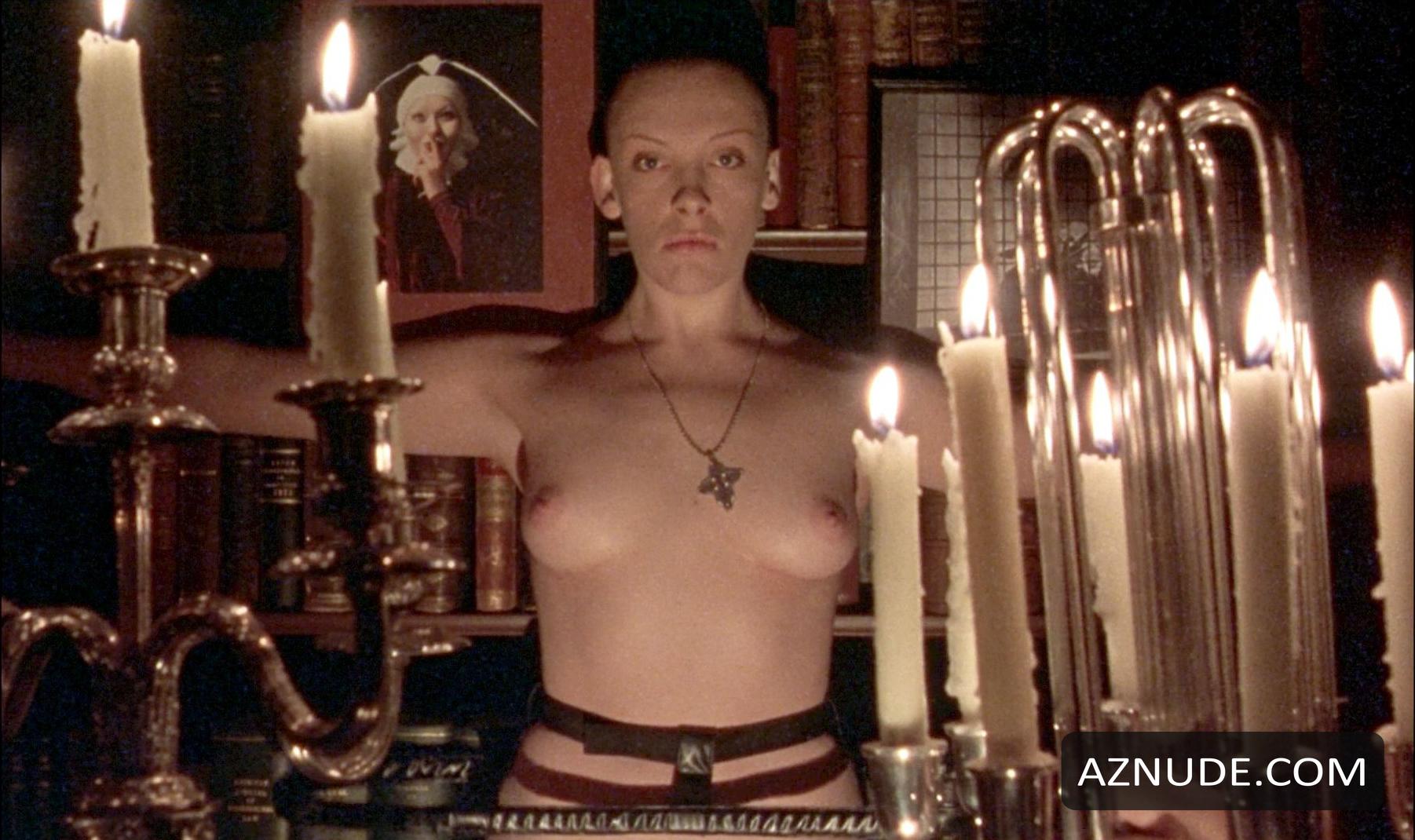 Toni Collette in 81/2 Women, photo 19