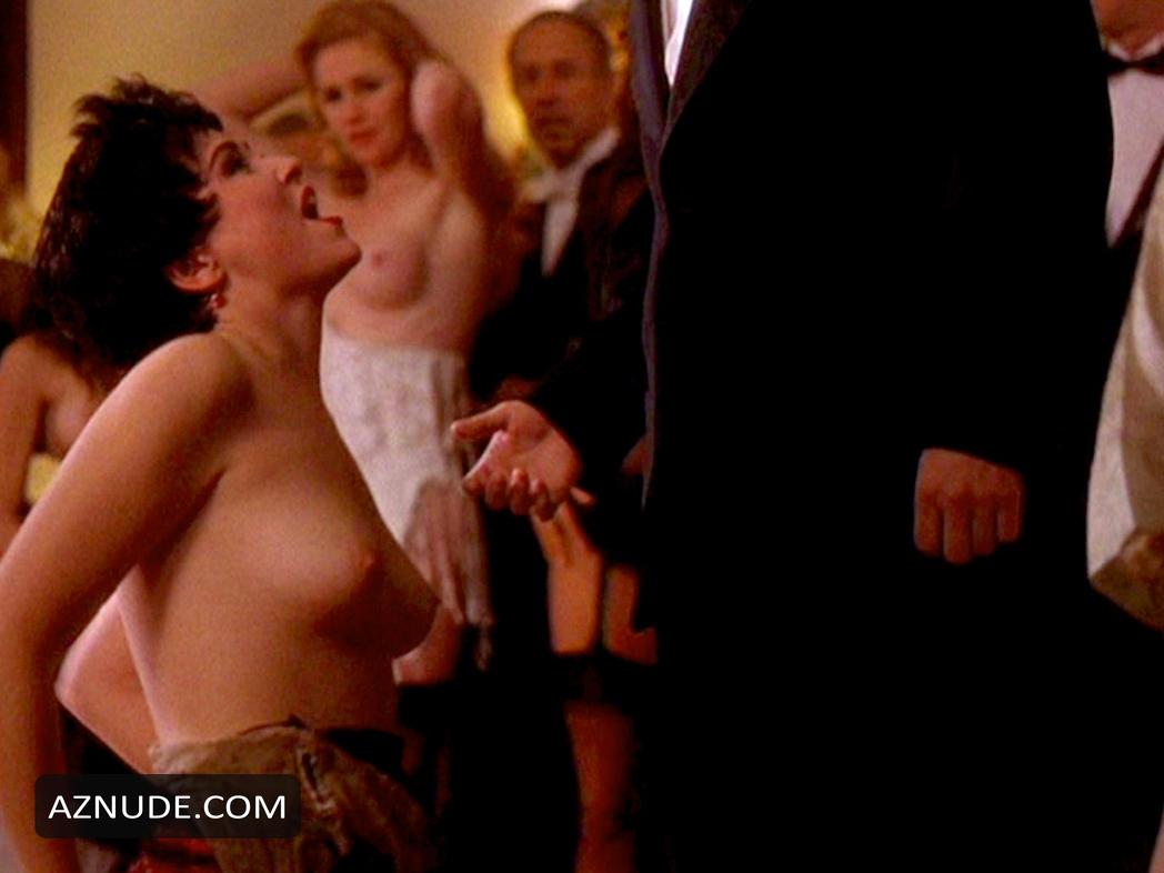 Nina Siemaszko in Wild Orchid 2, photo 1