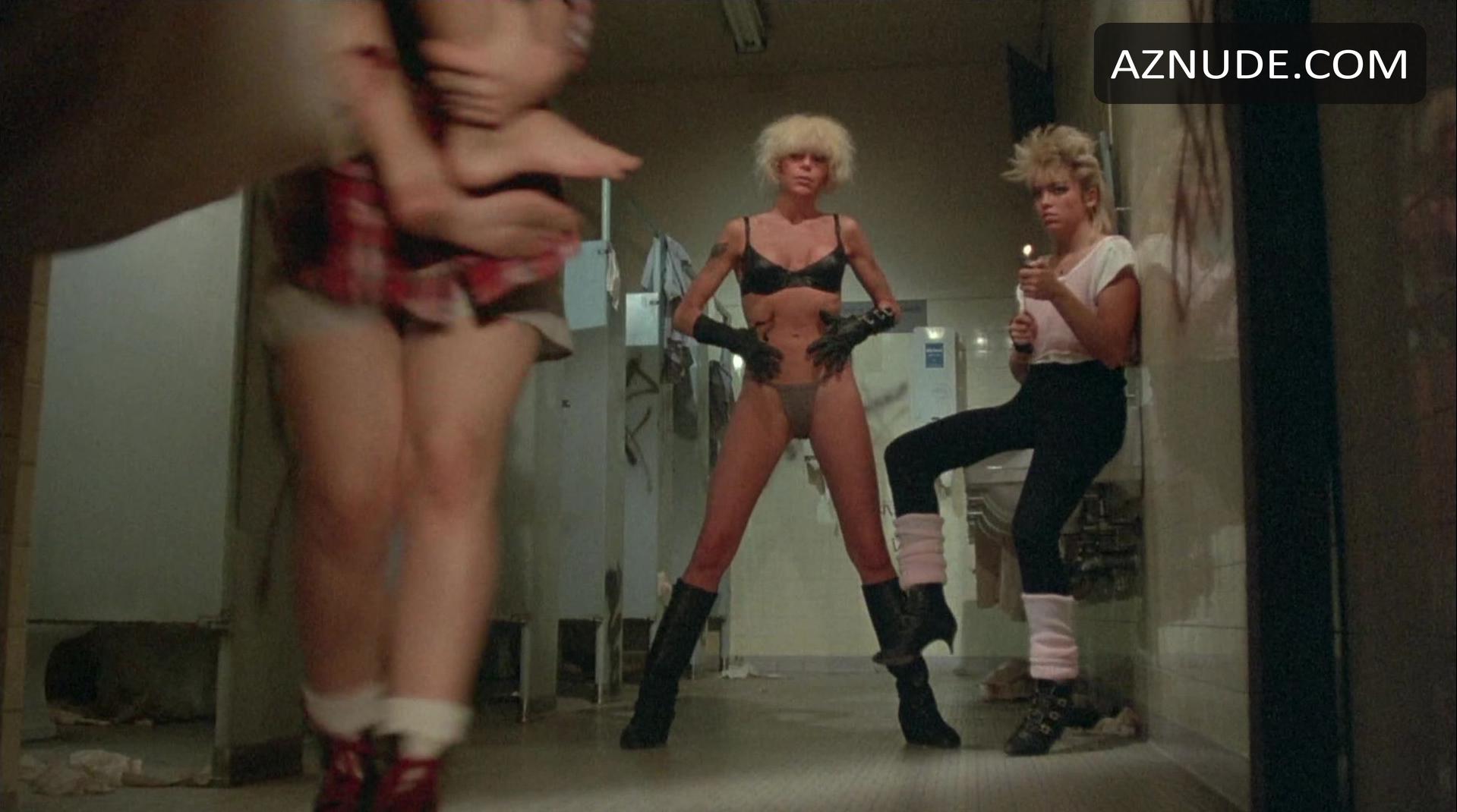 Wendy O. Williams in Reform School Girls, photo 37