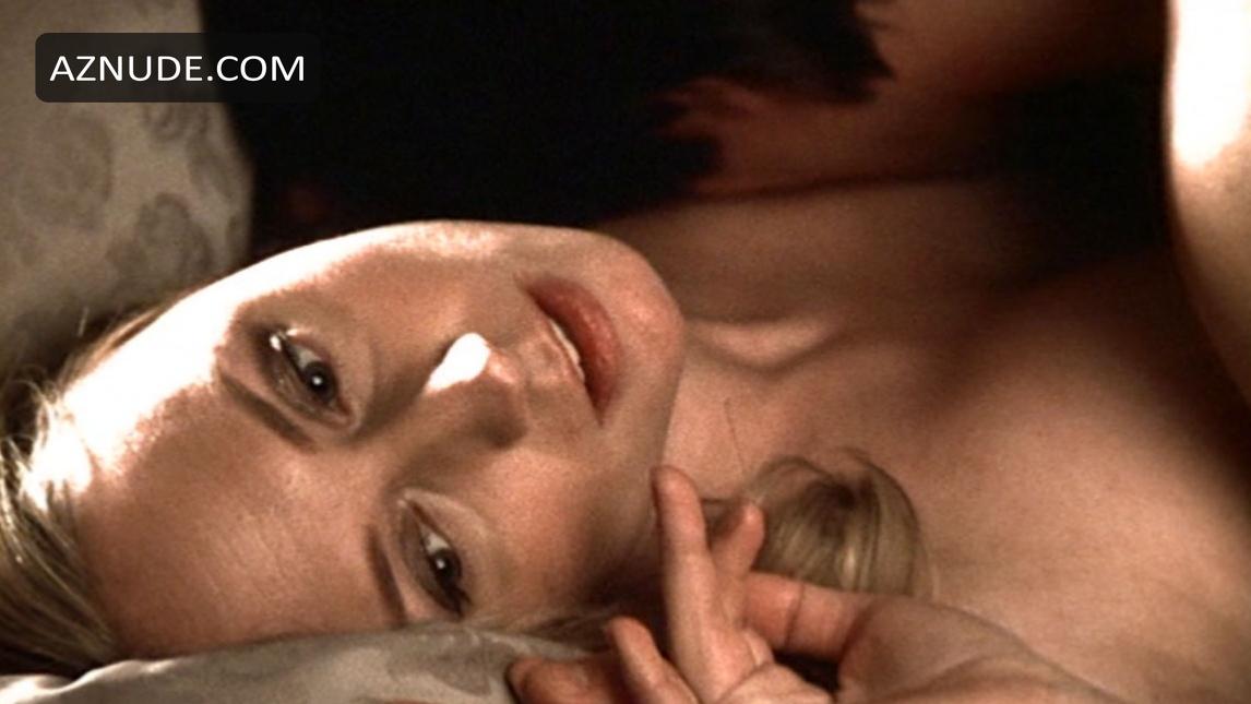 Hope Davis in The Secret Lives of Dentists, photo 2