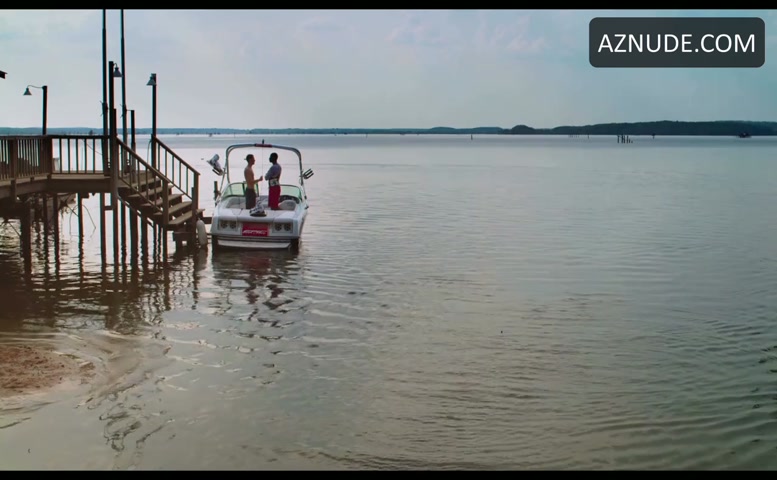 Sara Paxton in Shark Night 3d, photo 12