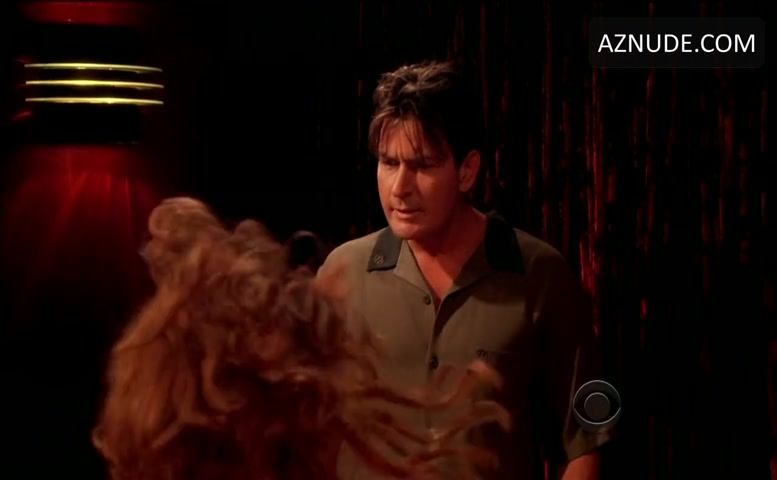 Alicia Witt in Two And A Half Men, photo 6