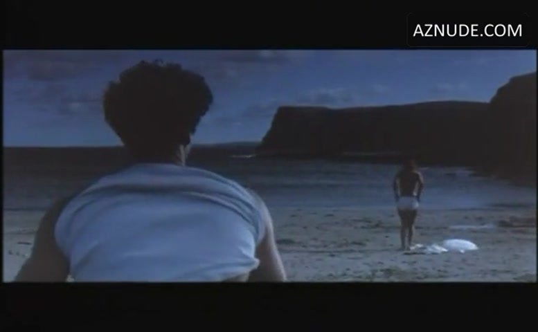 Greta Scacchi in Salt on Our Skin, photo 1