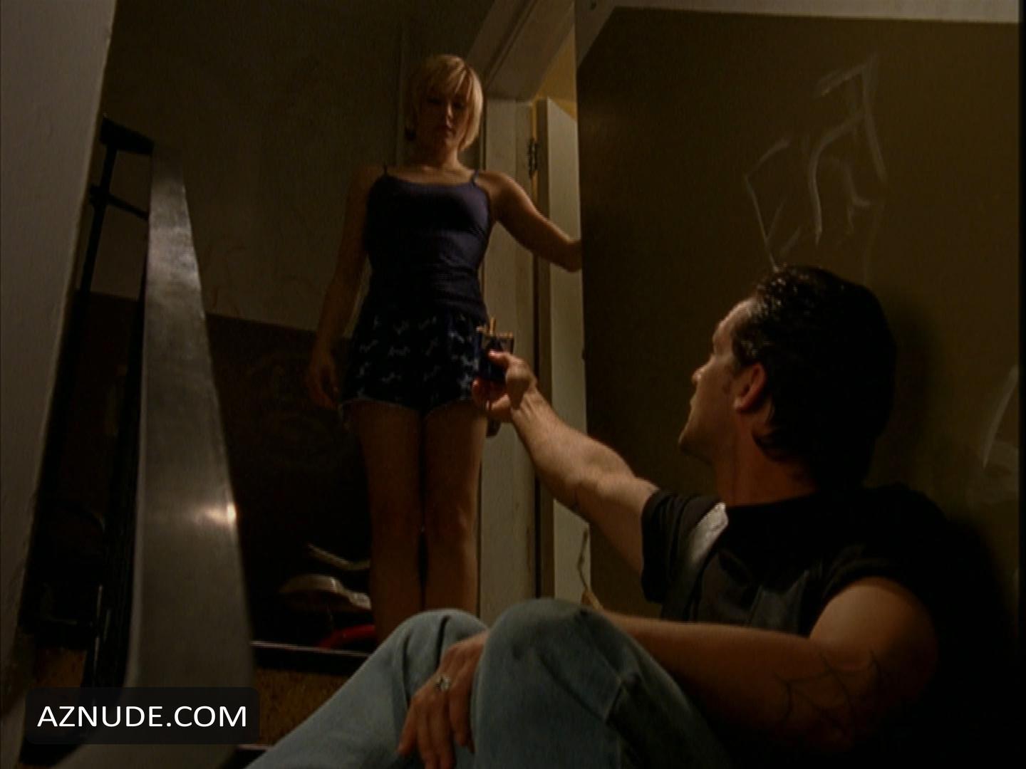 Kristen Bell in Gracie's Choice, photo 5