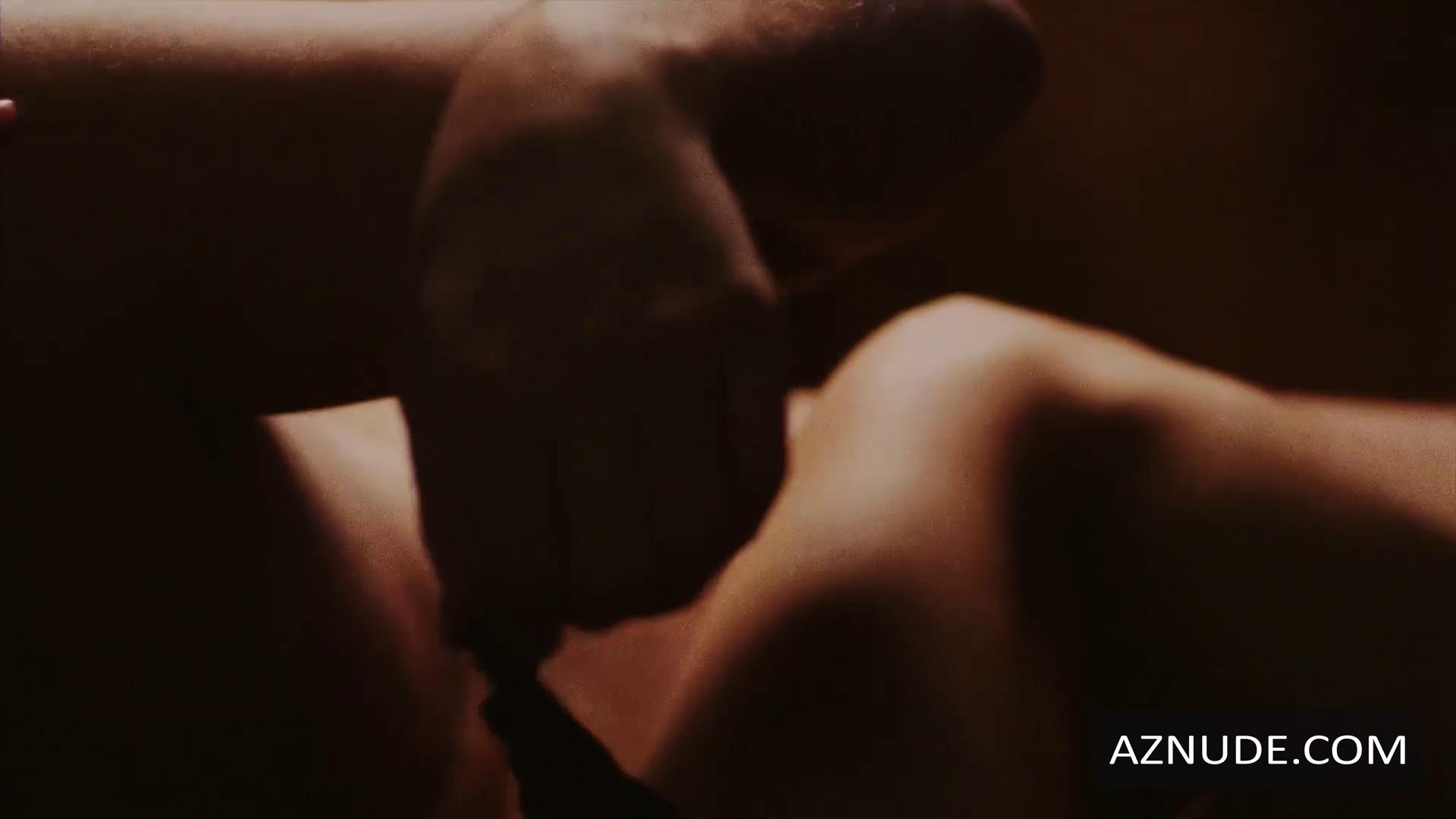 Michelle Moffett in Sins Of The Night, photo 3