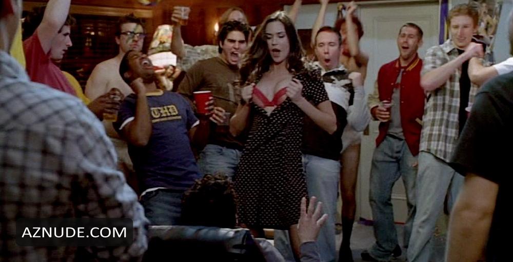 Odette Annable in Group Sex, photo 3