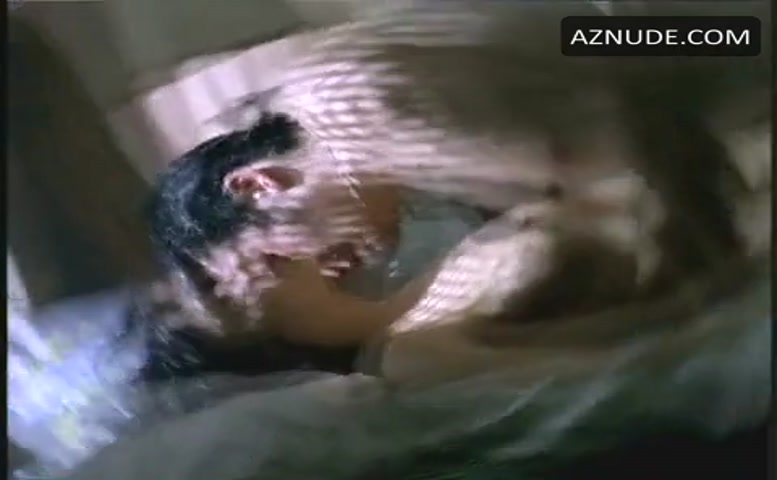 Amanda Ryan in The Hunger, photo 2
