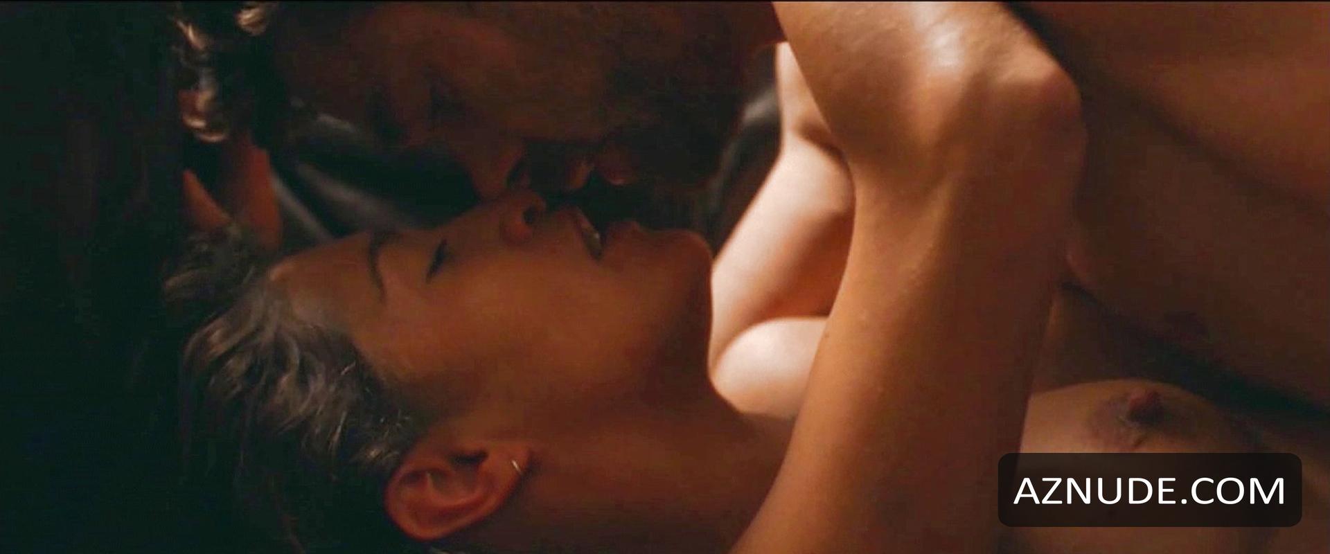 Emma De Caunes in Sand Castles, photo 5