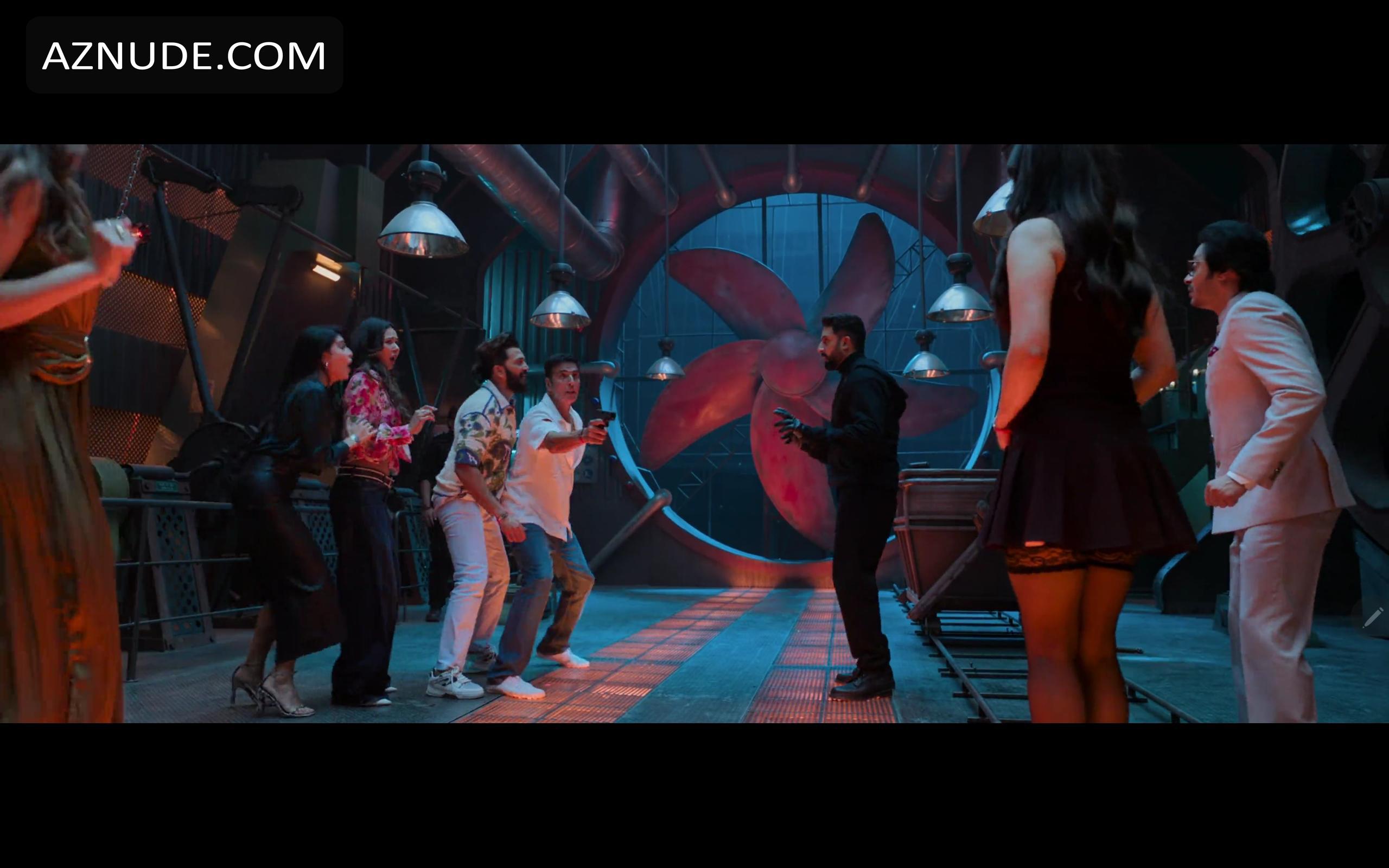 Soundarya Sharma in Housefull 4, photo 70