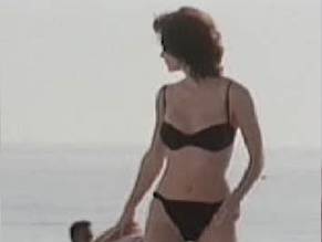 Courteney Cox in The Opposite Sex and How to Live with Them, photo 11